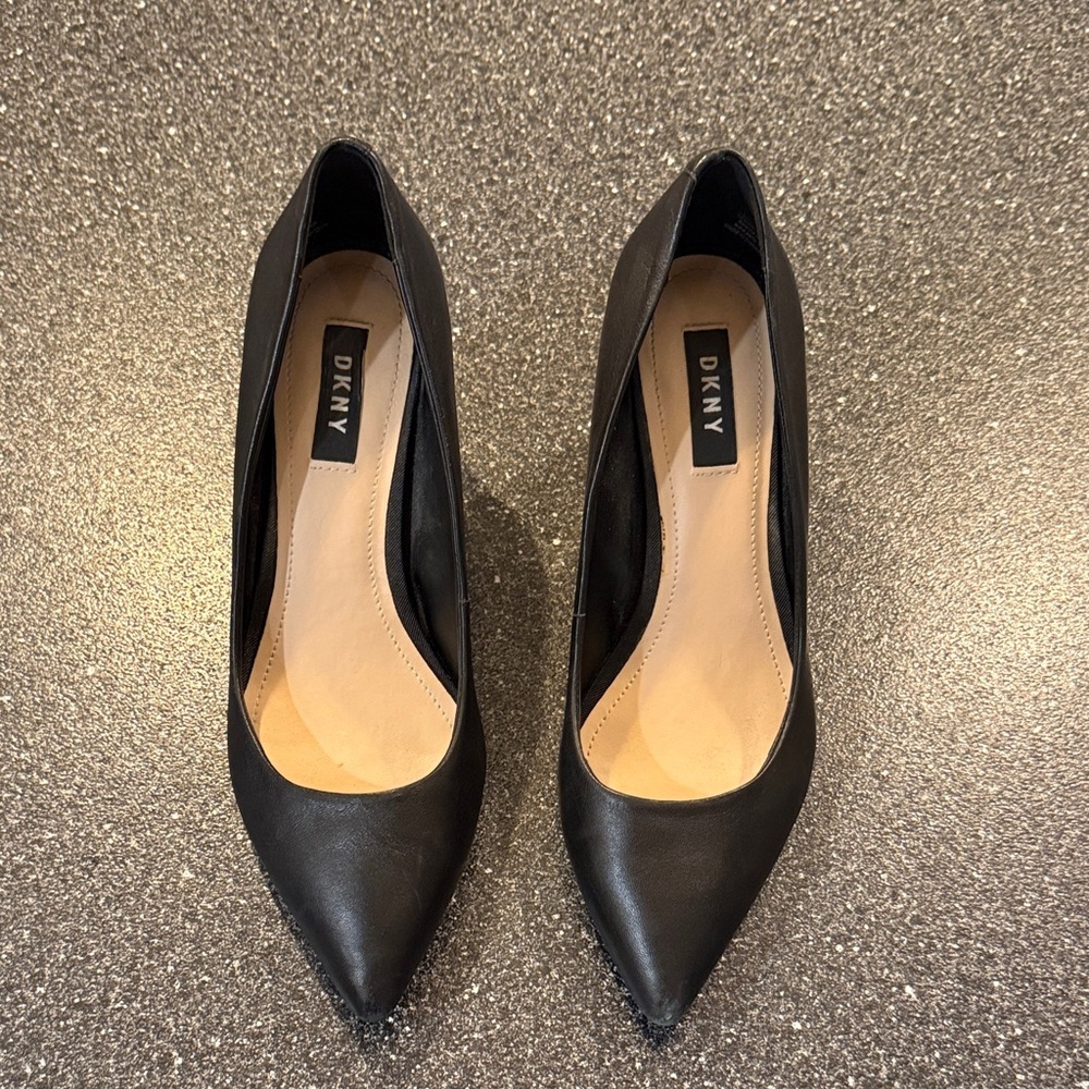 DKNY Black Pointed Toe Heels size 7.5